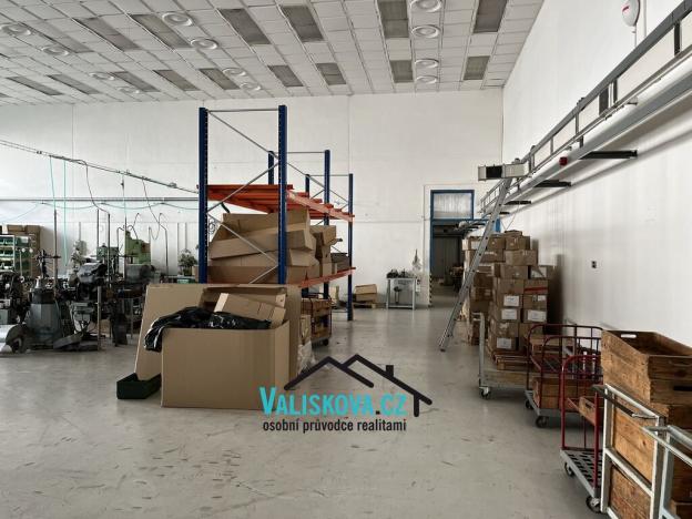 Pronájem skladu, Kroměříž, 900 m2