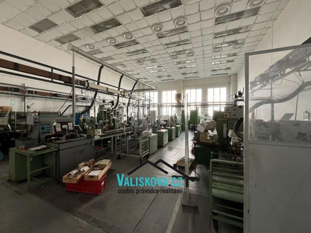 Pronájem skladu, Kroměříž, 900 m2