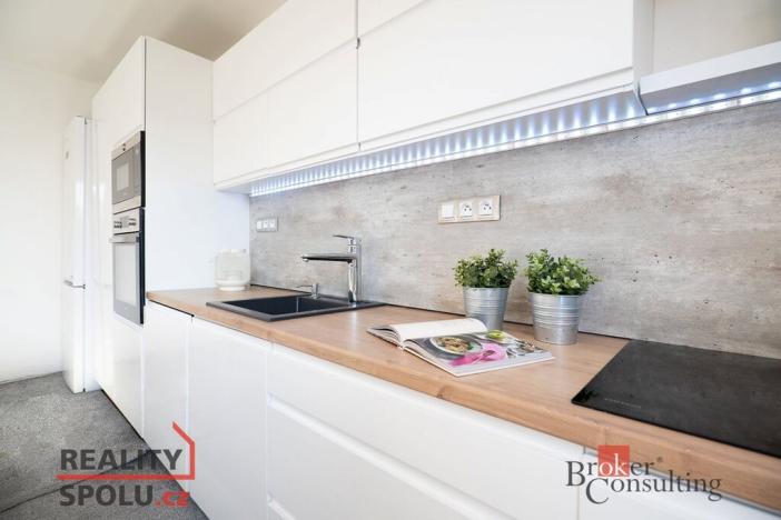 Prodej rodinného domu, Praha - Kyje, Splavná, 105 m2