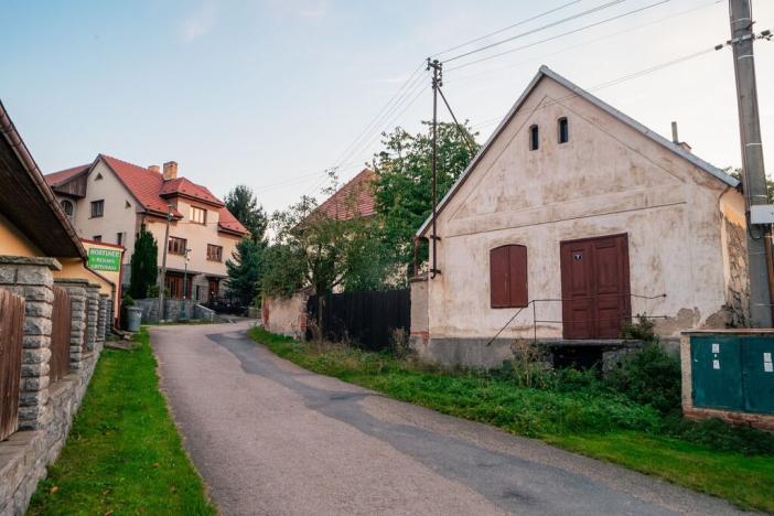 Prodej rodinného domu, Lešany - Břežany, 300 m2
