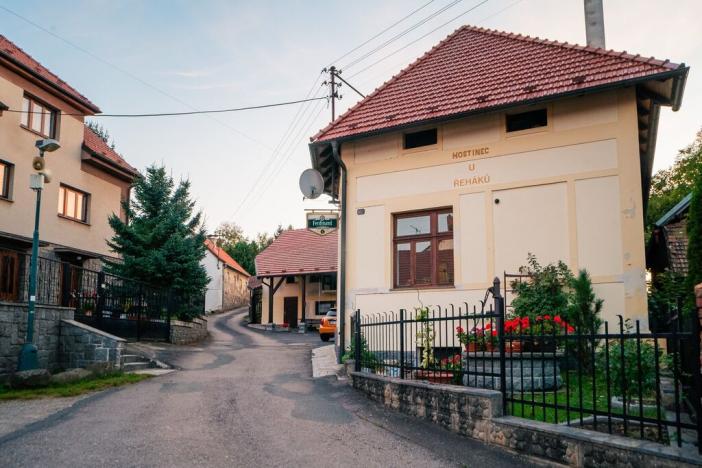 Prodej rodinného domu, Lešany - Břežany, 300 m2