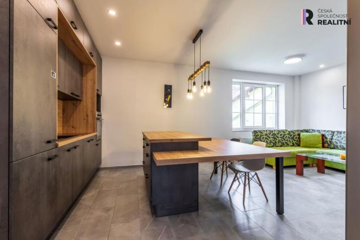 Prodej obchodního prostoru, Bystřice - Semovice, 800 m2