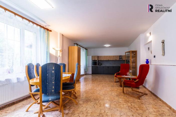 Prodej obchodního prostoru, Bystřice - Semovice, 800 m2