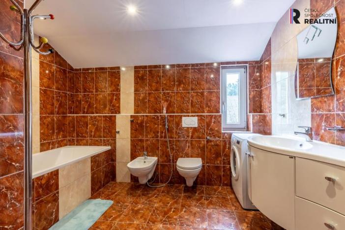 Prodej obchodního prostoru, Bystřice - Semovice, 800 m2