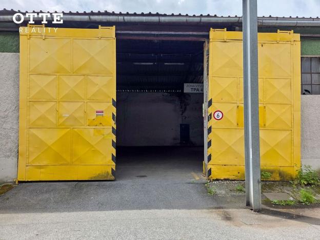 Pronájem skladu, Rokycany, Boženy Němcové, 3679 m2