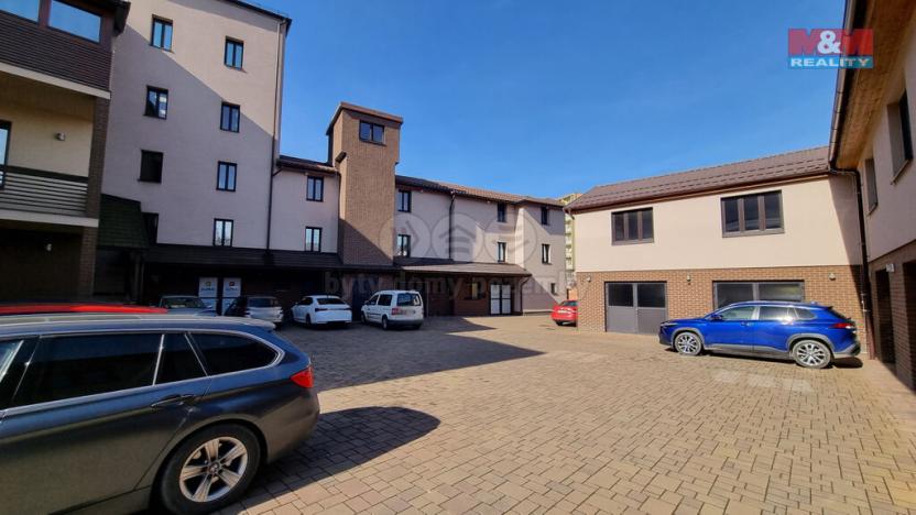 Pronájem kanceláře, Český Těšín, Ostravská, 271 m2