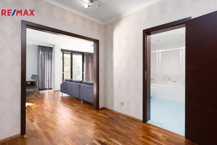 Prodej bytu 3+kk, Karlovy Vary, Pražská silnice, 99 m2