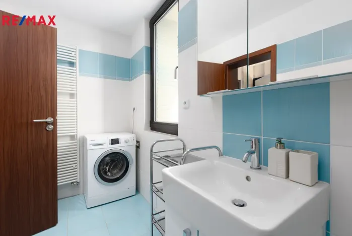 Prodej bytu 2+kk, Karlovy Vary, Pražská silnice, 63 m2