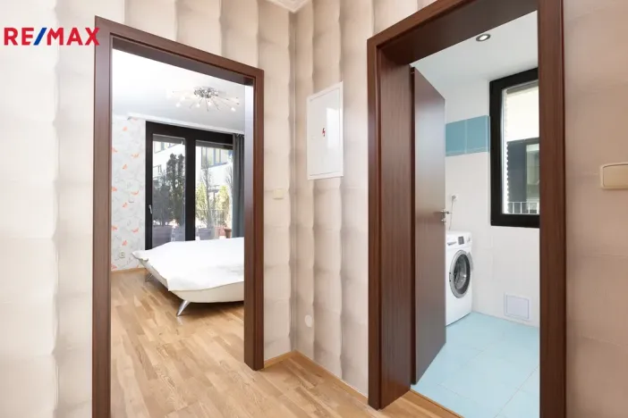 Prodej bytu 2+kk, Karlovy Vary, Pražská silnice, 63 m2