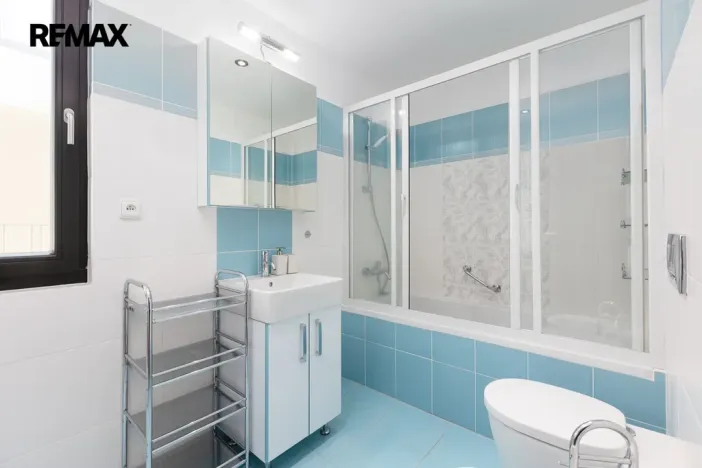 Prodej bytu 2+kk, Karlovy Vary, Pražská silnice, 63 m2