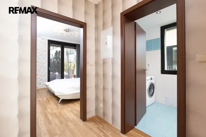Prodej bytu 2+kk, Karlovy Vary, Pražská silnice, 63 m2