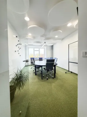 Pronájem bytu 6+kk a větší, Hradec Králové, třída Karla IV., 240 m2