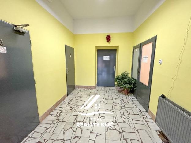 Prodej obchodního prostoru, Vřesina, 21. dubna, 613 m2