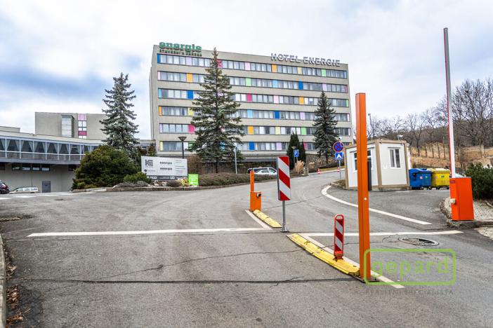 Pronájem kanceláře, Praha - Motol, Plzeňská, 653 m2