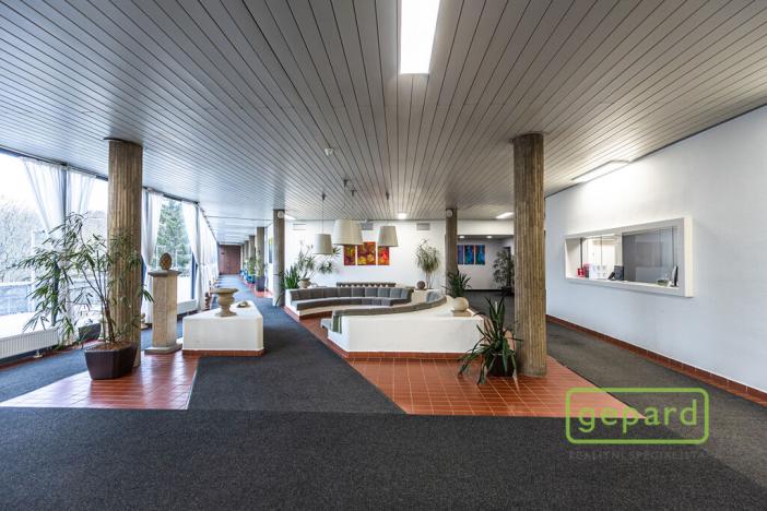 Pronájem kanceláře, Praha - Motol, Plzeňská, 653 m2