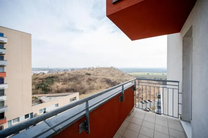 Pronájem bytu 1+kk, Praha - Horní Měcholupy, Modenská, 26 m2