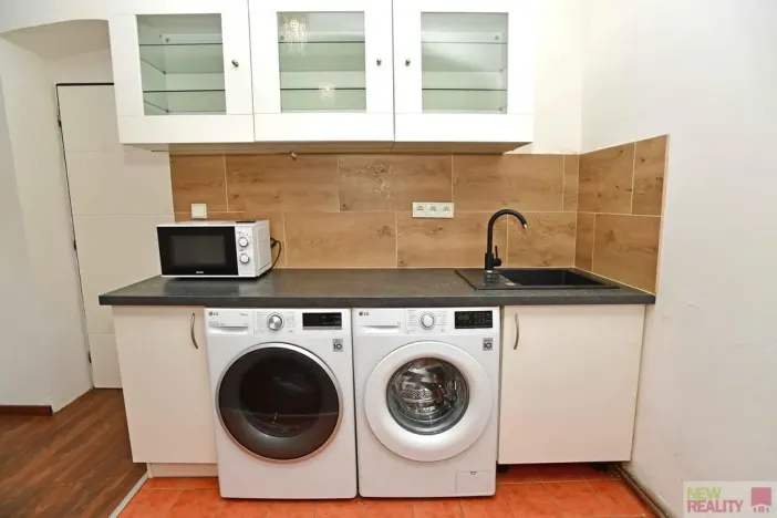 Prodej bytu 2+kk, Praha - Karlín, Březinova, 50 m2