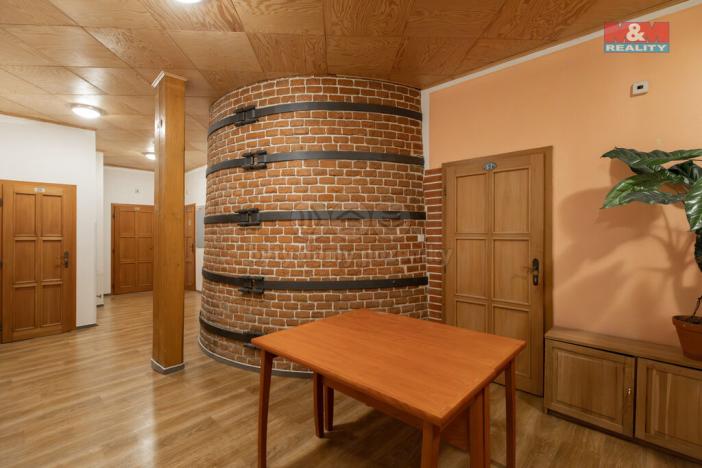 Prodej restaurace, Černotín, 2100 m2