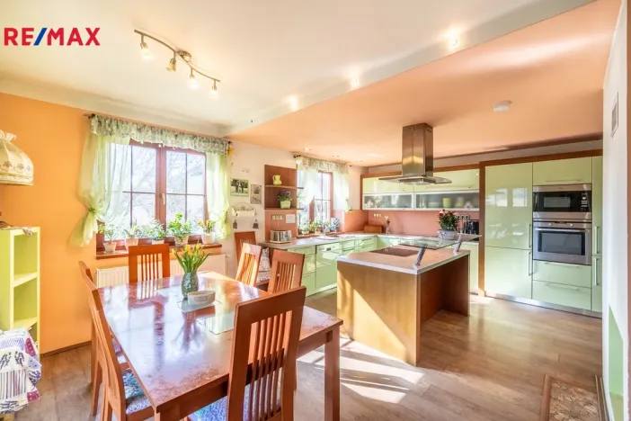 Prodej rodinného domu, Ondřejov - Třemblat, Výstavní, 310 m2