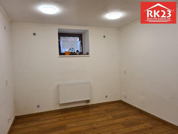 Pronájem obchodního prostoru, Mariánské Lázně, Hlavní třída, 13 m2