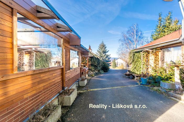 Prodej výrobních prostor, Žalany, Černčická, 18052 m2