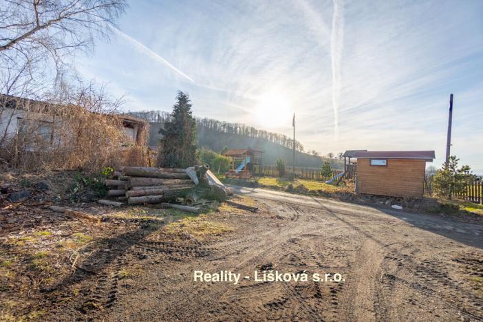 Prodej výrobních prostor, Žalany, Černčická, 18052 m2