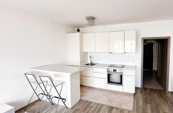 Pronájem bytu 1+kk, Praha - Horní Měcholupy, Modenská, 35 m2