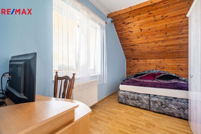 Prodej rodinného domu, Karlovy Vary - Dvory, Chebská, 256 m2