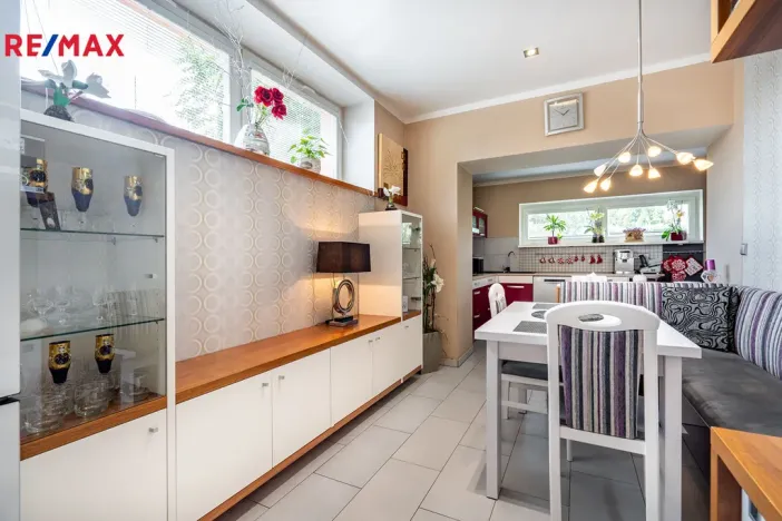 Prodej rodinného domu, Karlovy Vary - Dvory, Chebská, 256 m2