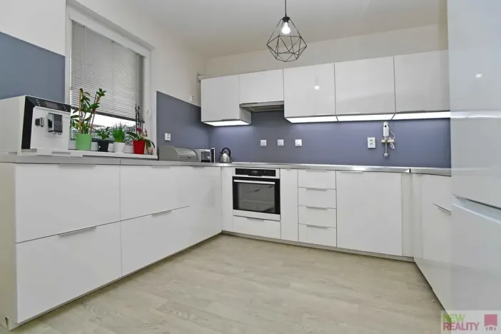 Pronájem rodinného domu, Popovičky - Chomutovice, Petrovy Vrchy, 113 m2