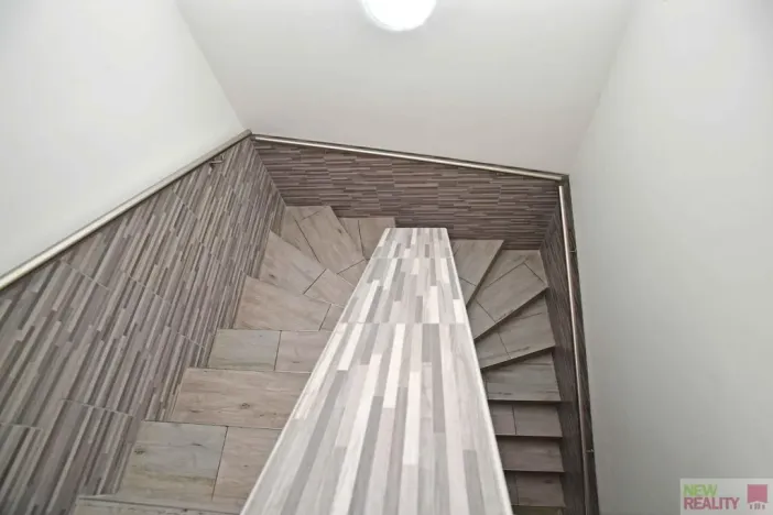 Pronájem rodinného domu, Popovičky - Chomutovice, Petrovy Vrchy, 113 m2