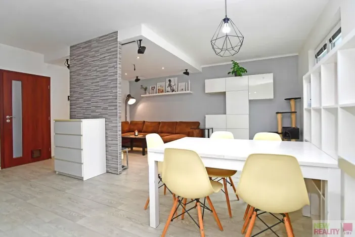Pronájem rodinného domu, Popovičky - Chomutovice, Petrovy Vrchy, 113 m2