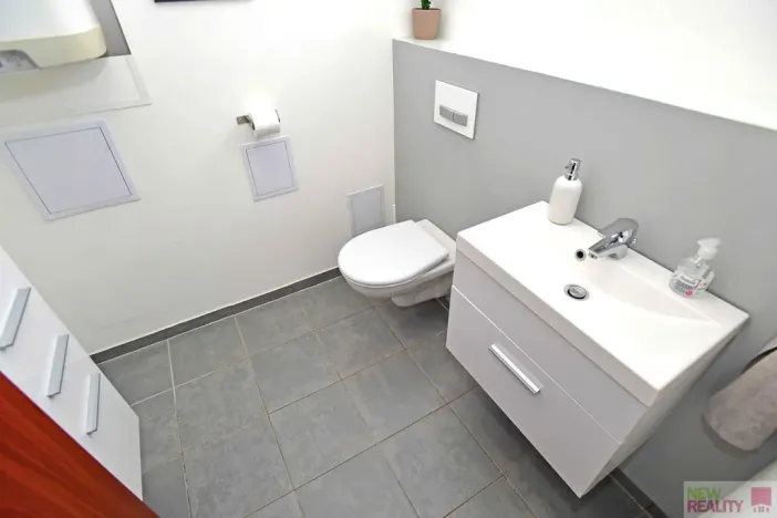 Pronájem rodinného domu, Popovičky - Chomutovice, Petrovy Vrchy, 113 m2