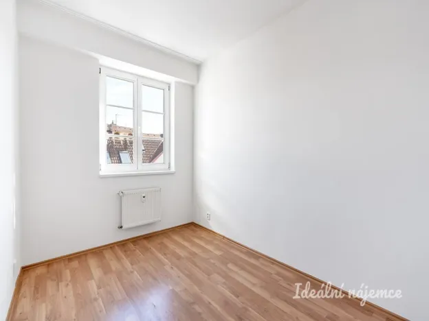 Pronájem bytu 2+kk, Praha - Kyje, Pelušková, 37 m2