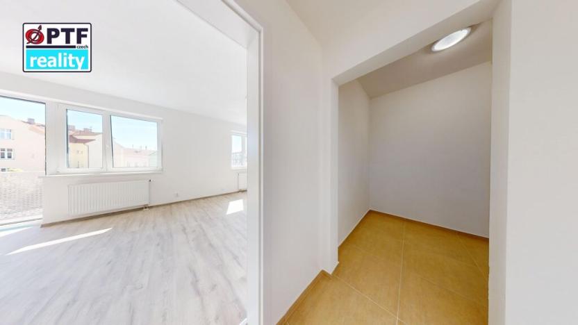 Pronájem bytu 1+kk, Plzeň, Železniční, 43 m2