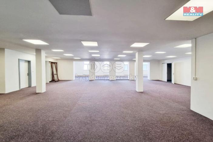 Pronájem obchodního prostoru, Ostrov, Krátká, 370 m2