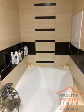 Prodej bytu 2+kk, Hradec Králové, Hradecká, 47 m2