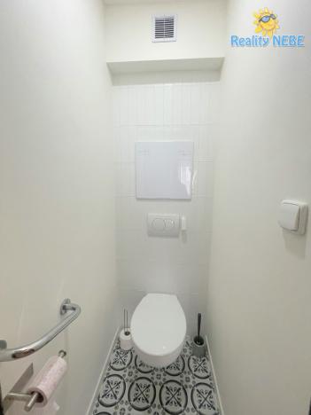 Pronájem bytu 3+1, Praha - Michle, Pod dálnicí, 75 m2