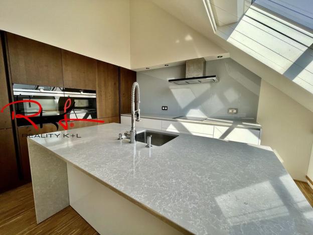 Pronájem bytu 6+kk a větší, Praha - Bubeneč, Ovenecká, 265 m2