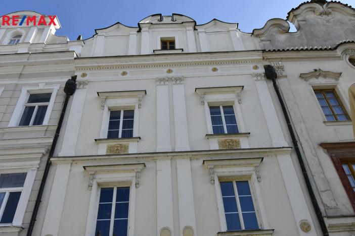 Pronájem bytu 2+kk, Pardubice - Pardubice-Staré Město, Pernštýnské náměstí, 65 m2