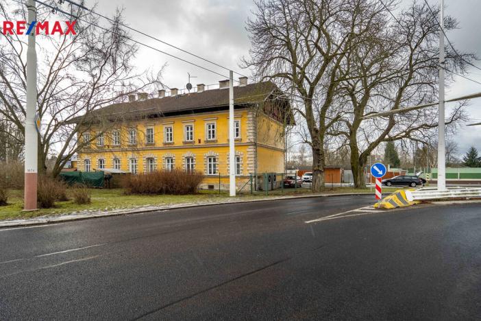 Prodej bytu 2+1, Mariánské Lázně - Úšovice, Nádražní náměstí, 68 m2