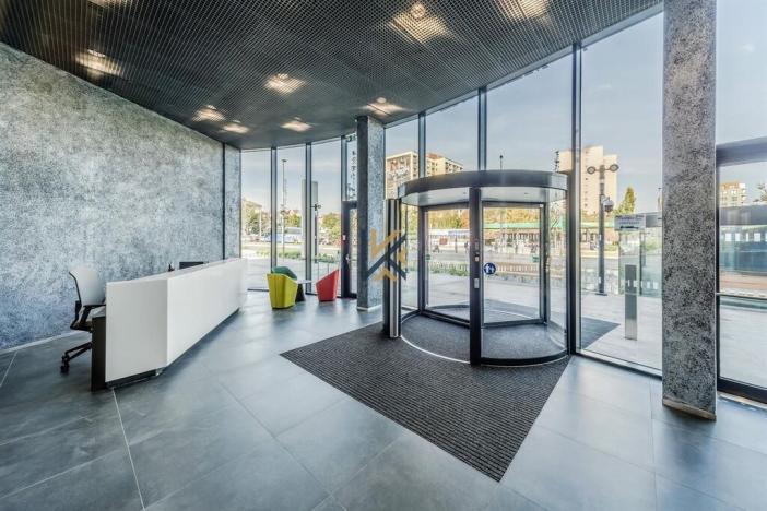 Pronájem kanceláře, Praha - Vokovice, Evropská, 600 m2