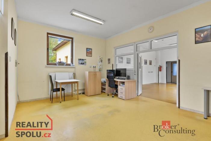 Prodej obchodního prostoru, Jablonec nad Nisou - Mšeno nad Nisou, Želivského, 300 m2