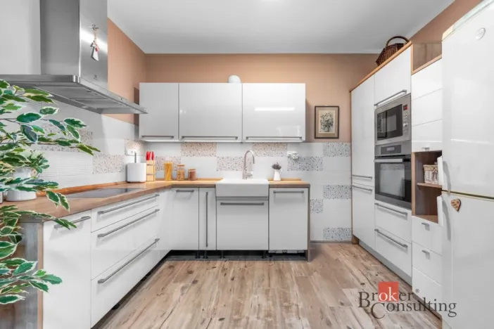 Prodej obchodního prostoru, Jablonec nad Nisou - Mšeno nad Nisou, Želivského, 300 m2