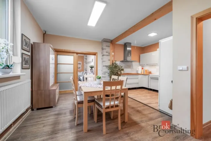 Prodej obchodního prostoru, Jablonec nad Nisou - Mšeno nad Nisou, Želivského, 300 m2