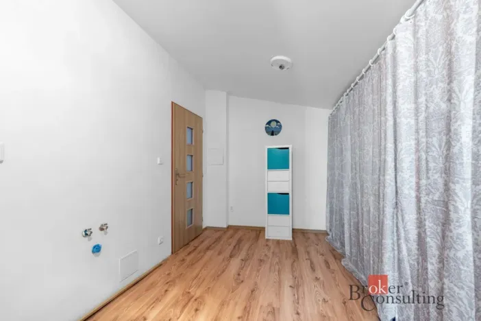 Prodej obchodního prostoru, Jablonec nad Nisou - Mšeno nad Nisou, Želivského, 300 m2