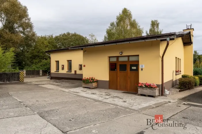 Prodej obchodního prostoru, Jablonec nad Nisou - Mšeno nad Nisou, Želivského, 300 m2