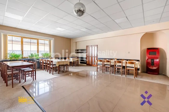Prodej restaurace, Bojkovice, Sušilova, 1000 m2