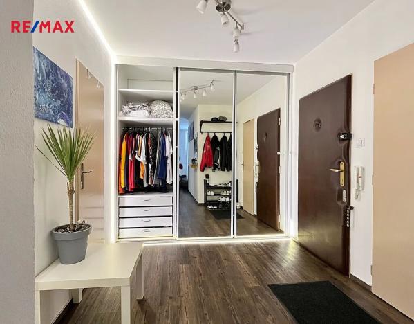 Prodej bytu 1+kk, Praha - Modřany, K otočce, 49 m2