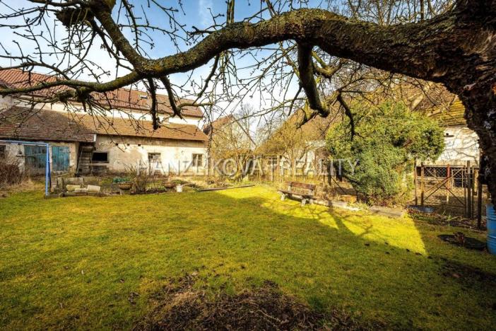 Prodej zemědělské usedlosti, Branišov, 300 m2